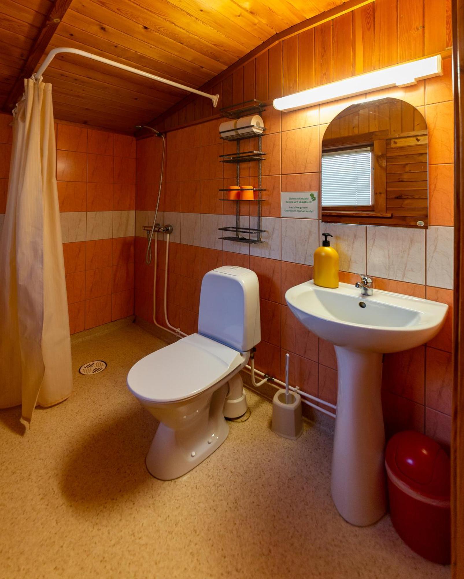 Padu Hotell Kärdla Szoba fotó